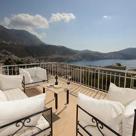 Lilyum Kalkan
